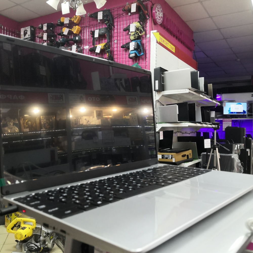 Ноутбук др марка 4x1.1/8/256/1