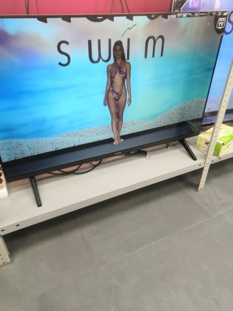 Телевизор Harper 43" qled