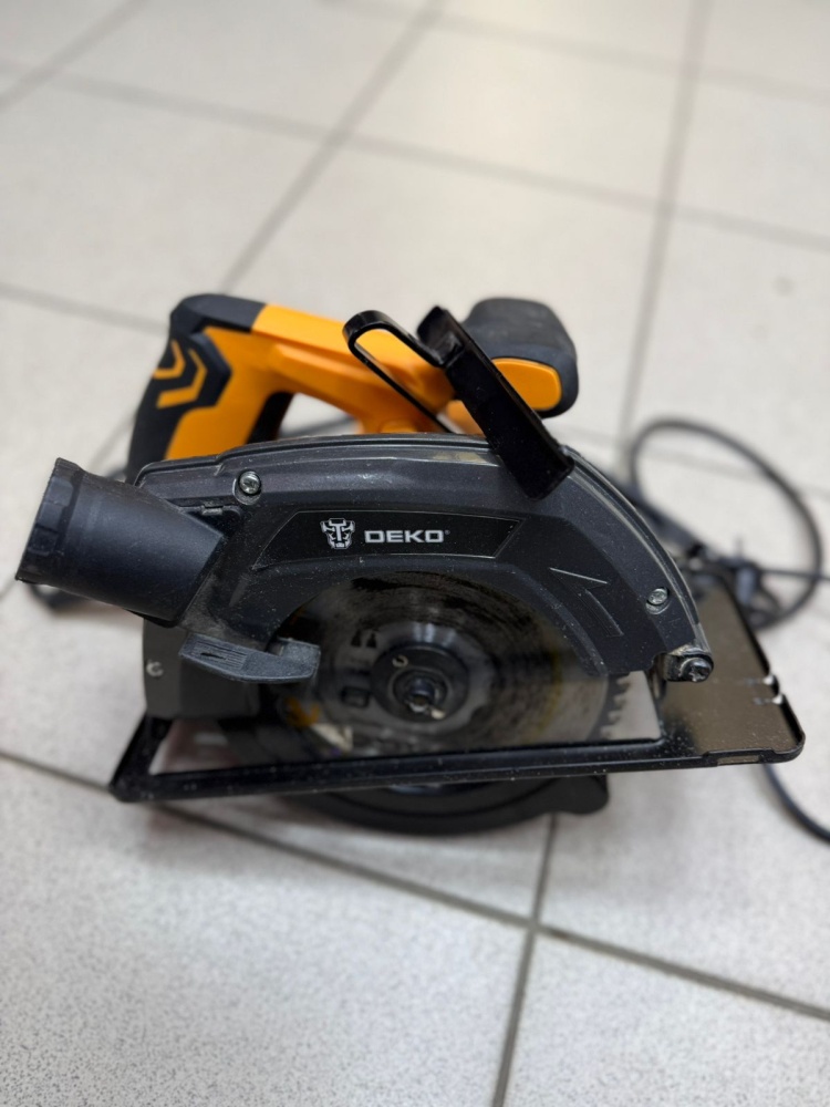 Циркулярная пила DEKO DKSC-1600