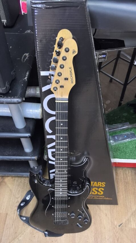 Электрогитара Rockdale