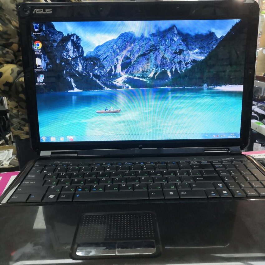 Ноутбук ASUS