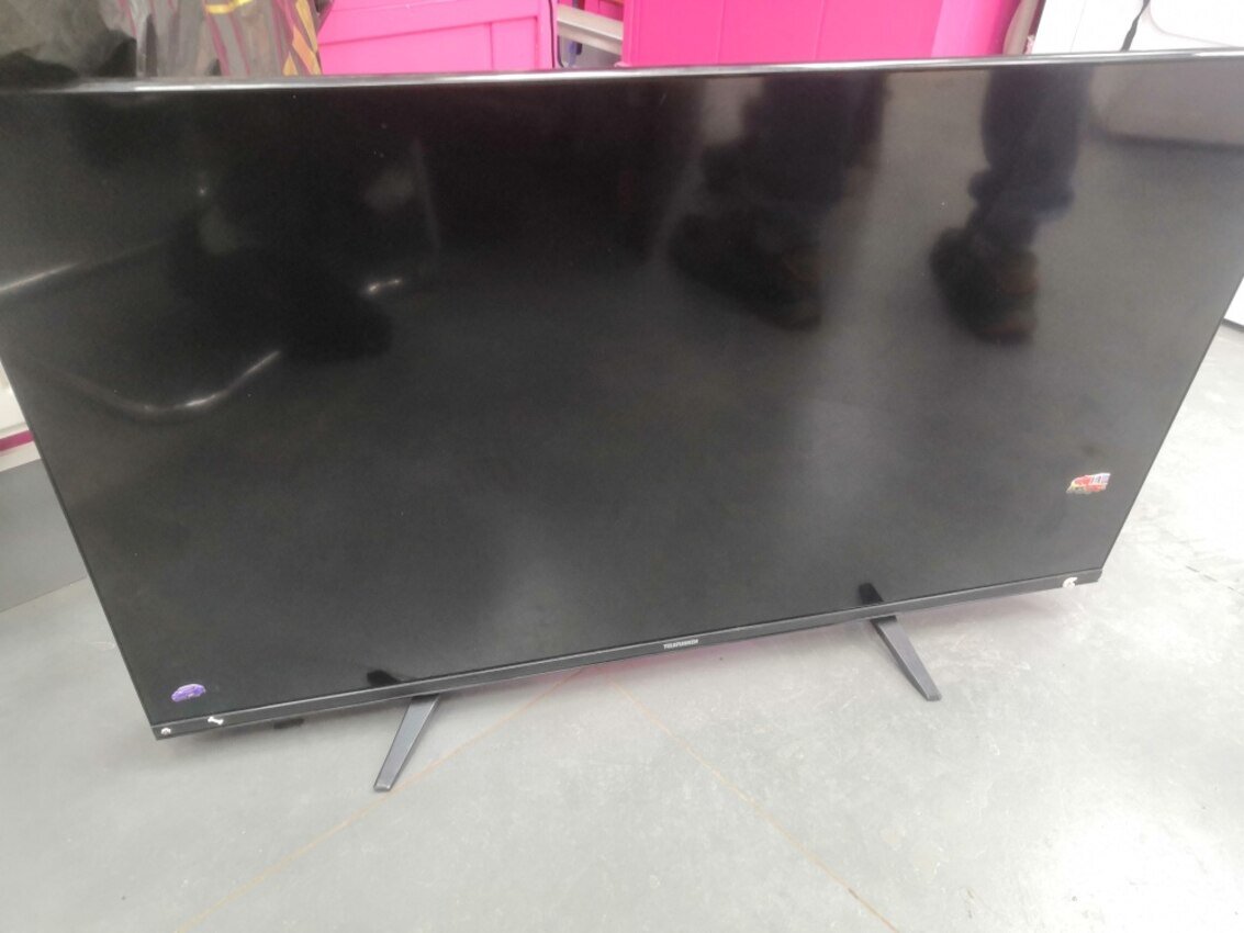 Телевизор Telefunken 40"