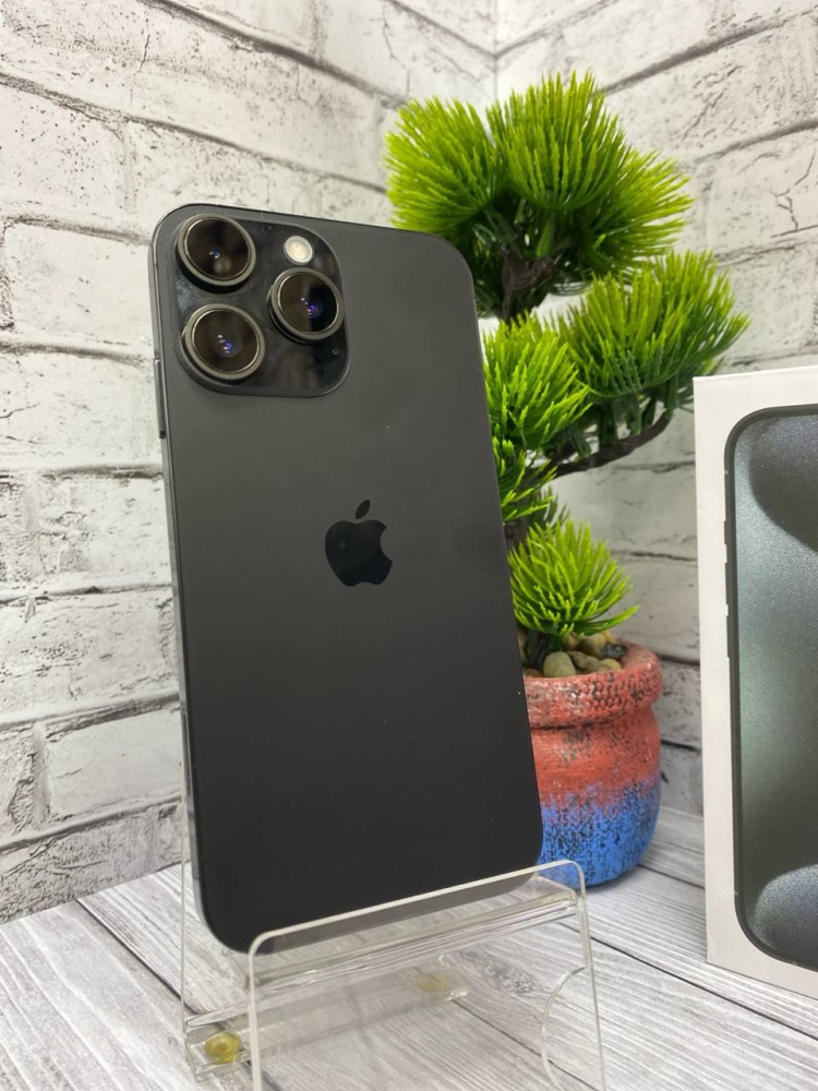 iPhone XR 128 GB в корпусе 15 PRO