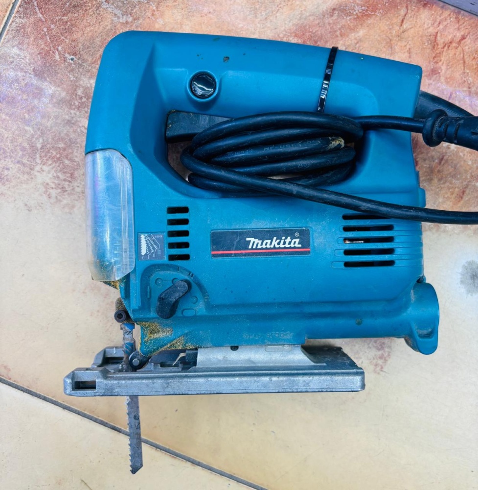 Лобзик MAKITA