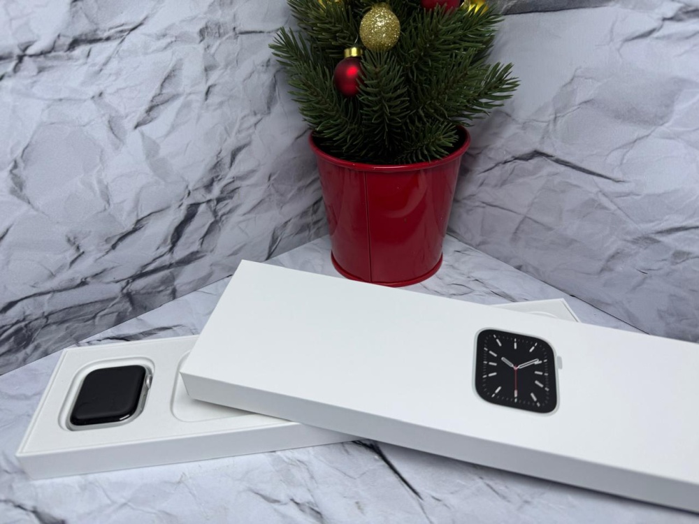 Часы Apple Series 6 40mm