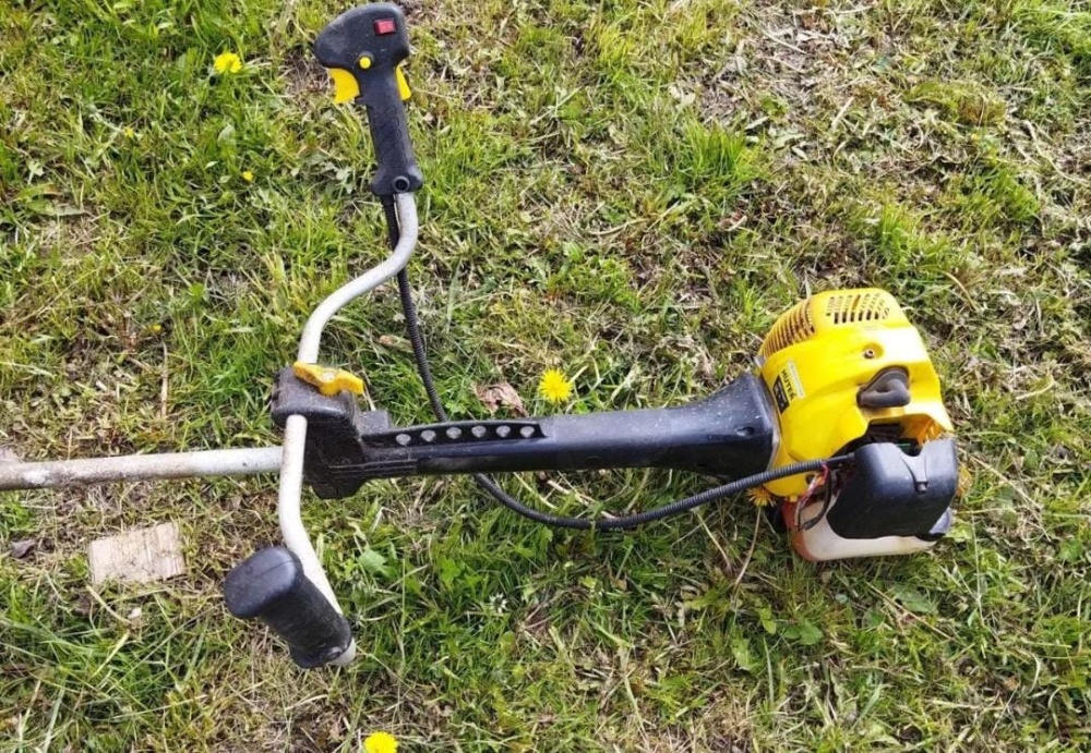 Бензотриммер Hater GGT520RS
