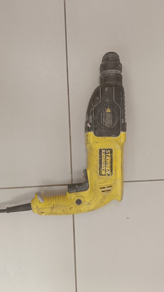 Перфоратор Stanley FMRE594