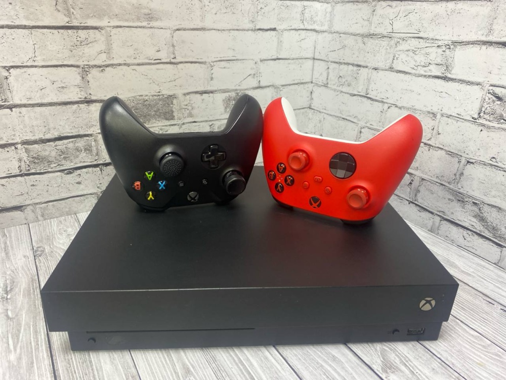 Игровая приставка XBOX ONE X 1TB
