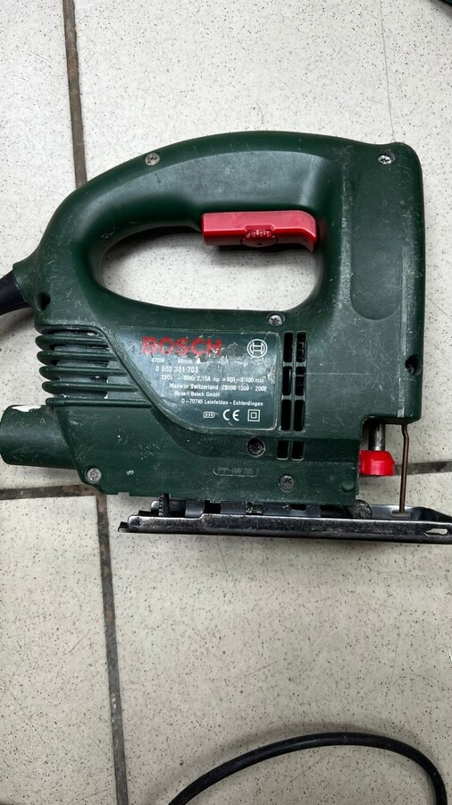 Лобзик  bosch 470W