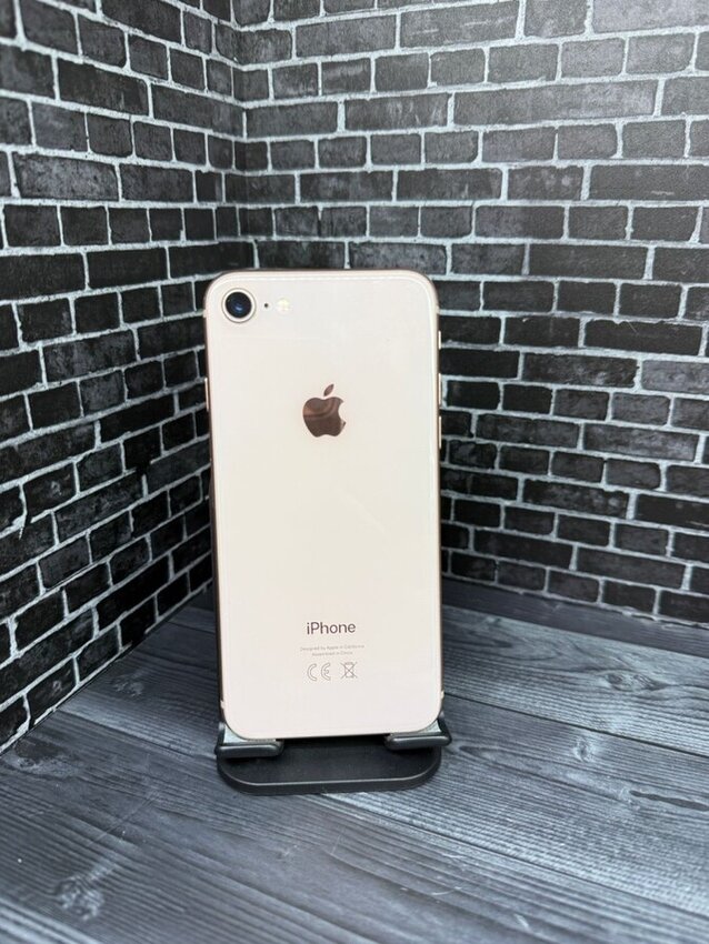 Смартфон iPhone 8 64 Gb