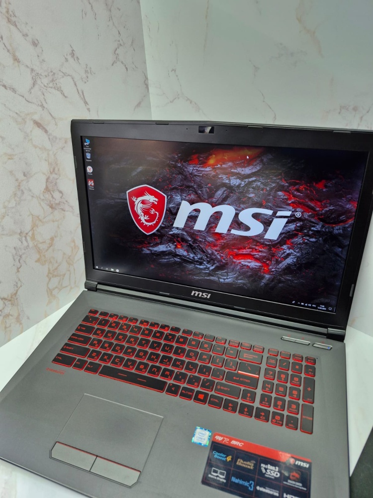 Ноутбук MSI GV72