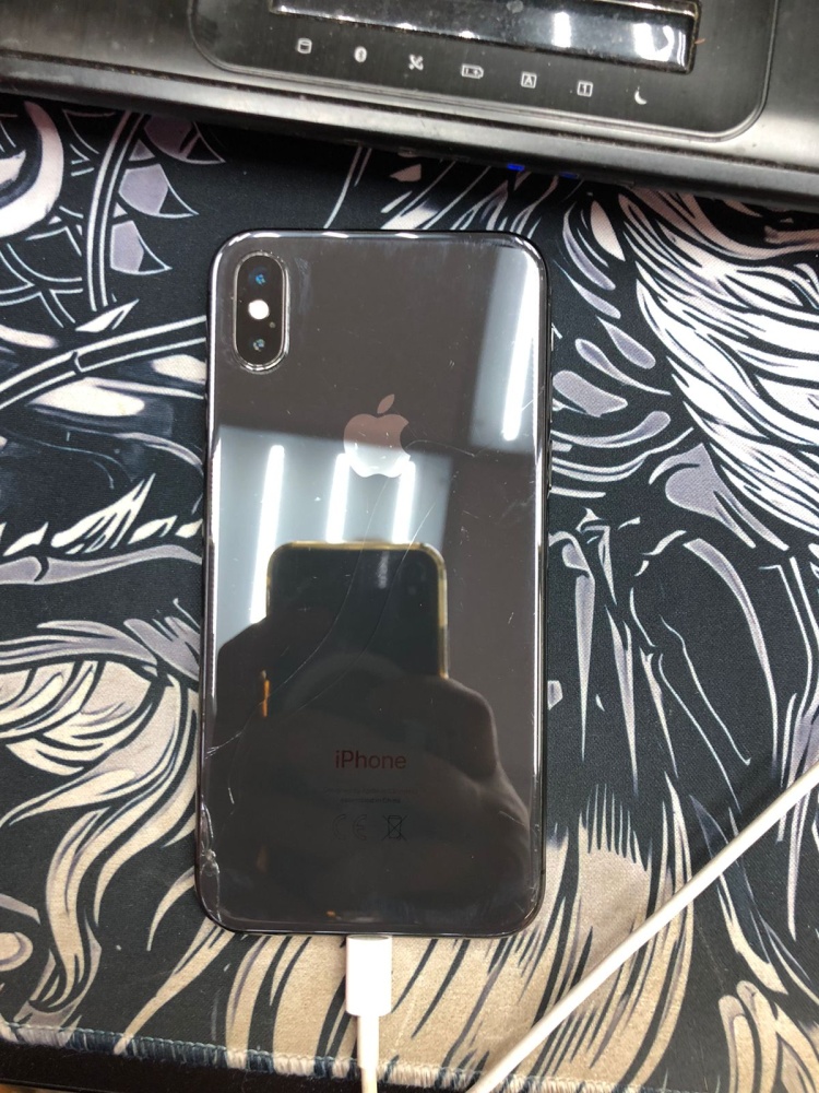 Смартфон iPhone X 256Gb