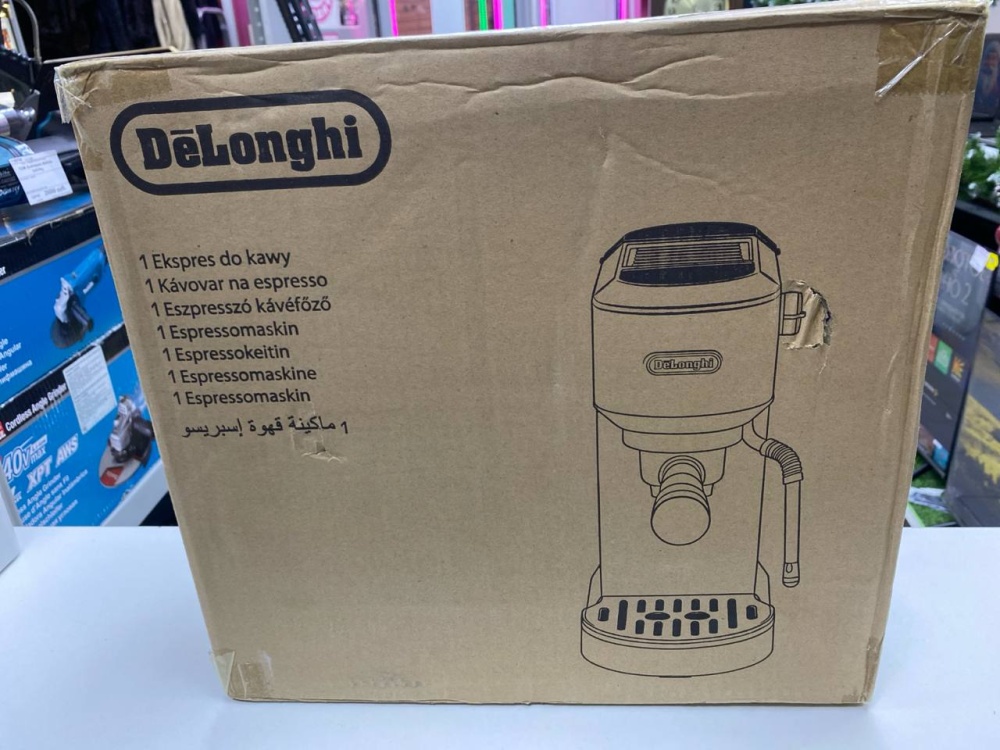 Кофемашина Delongi ec890.m