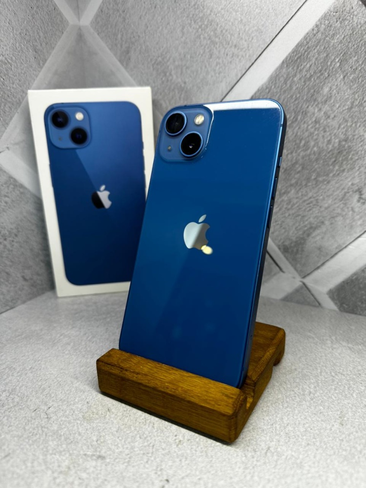 Смартфон iPhone 13 256 Gb