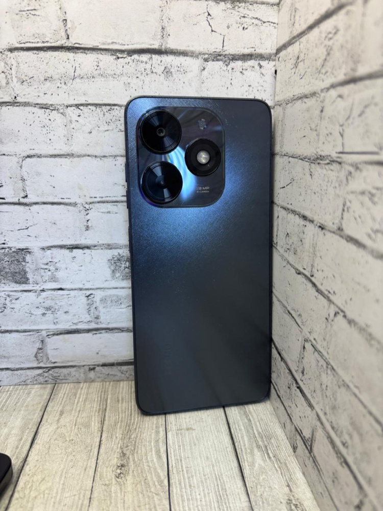 Мобильный телефон Tecno spark go 2024 3/64