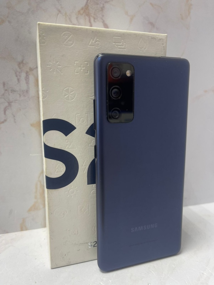 Смартфон Samsung S20 FE 6/128