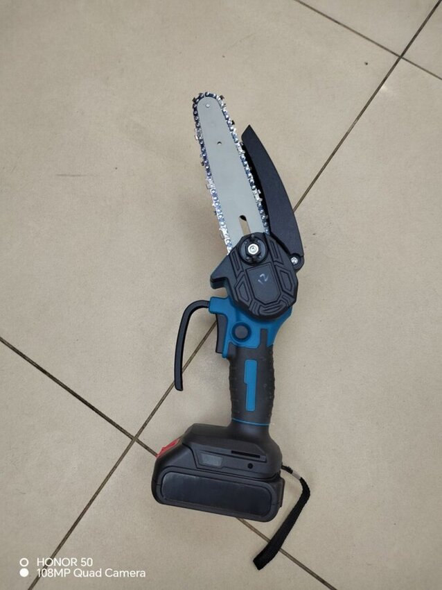 Цепная аккумуляторная пила