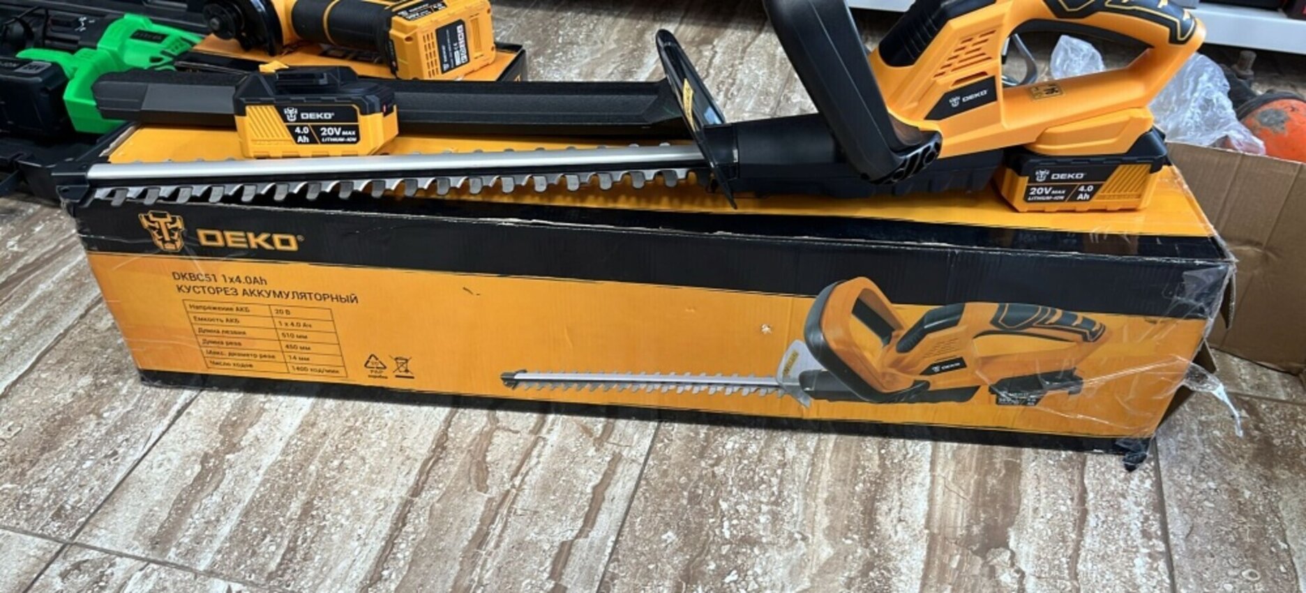 Кусторез DEKO 2АКБ