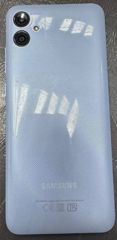 Смартфон Samsung A04 е