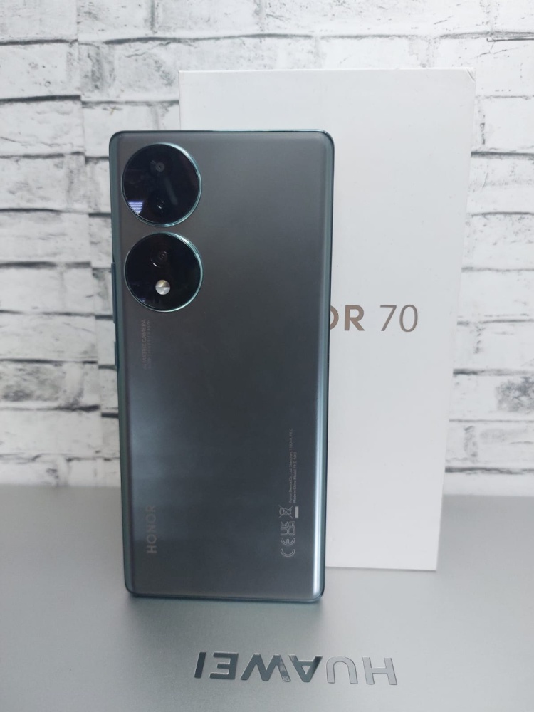 Смартфон Honor 70 8/256