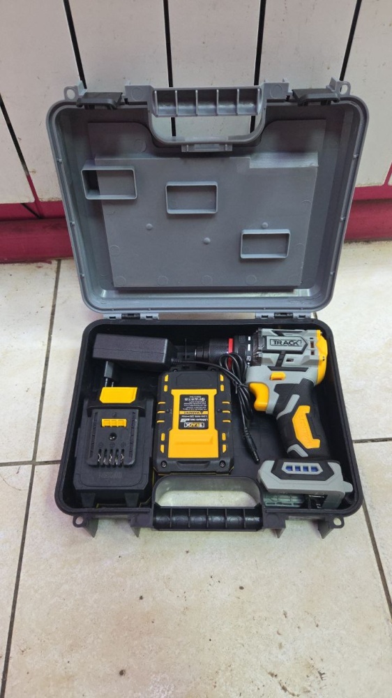 Шуруповерт Track