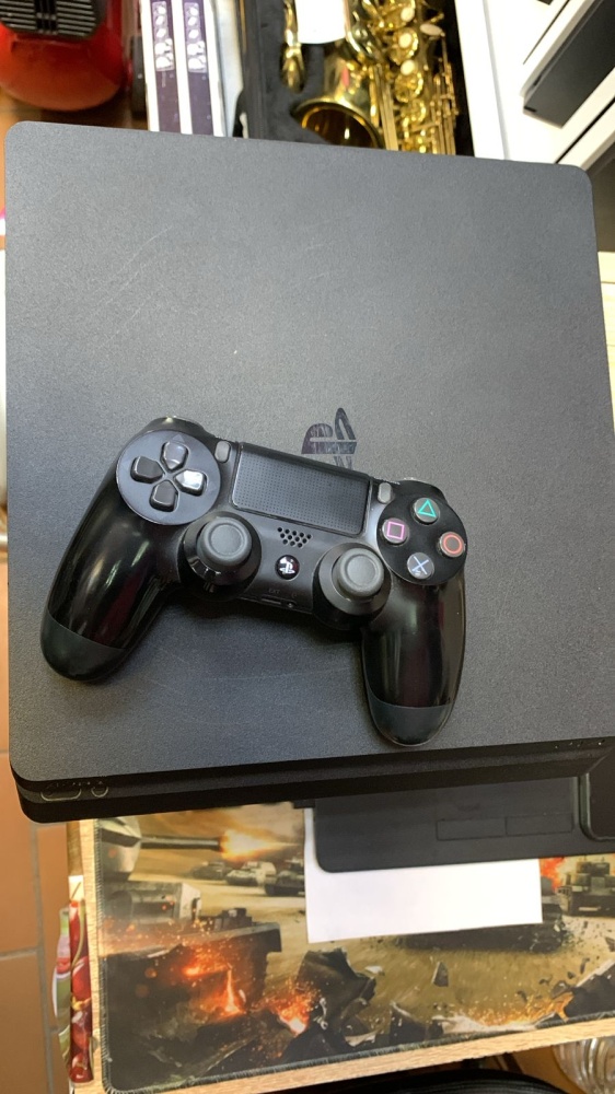 Игровая приставка Sony PlayStation 4 slim