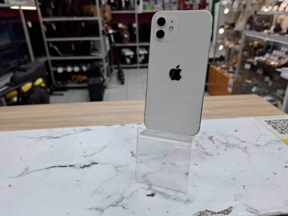 Смартфон iPhone 12 64 Gb