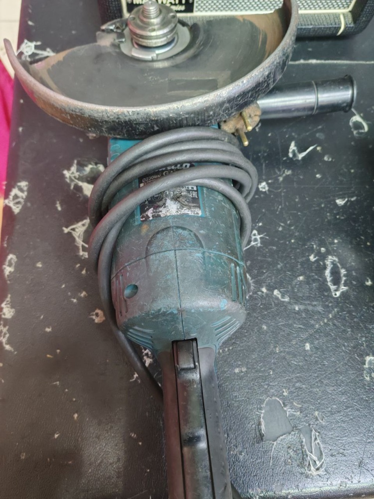 УШМ (Болгарка) Makita GA9020