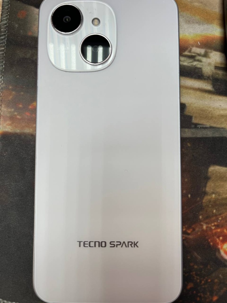 Мобильный телефон Tecno Spark 40C
