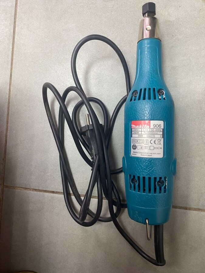 Гравер Makita 906