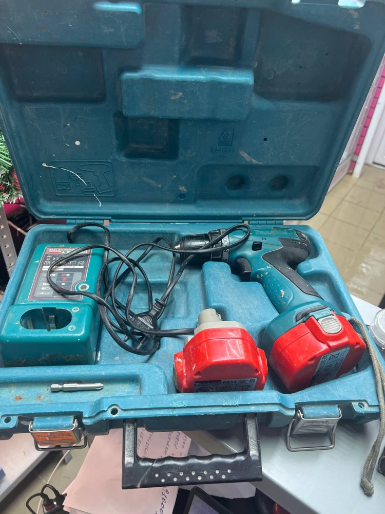 Шуруповерт Makita 6281 D