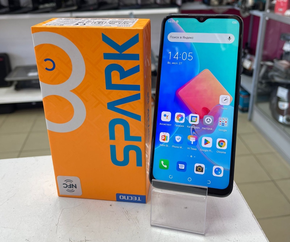 Мобильный телефон Tecno Spark 8C 4/64