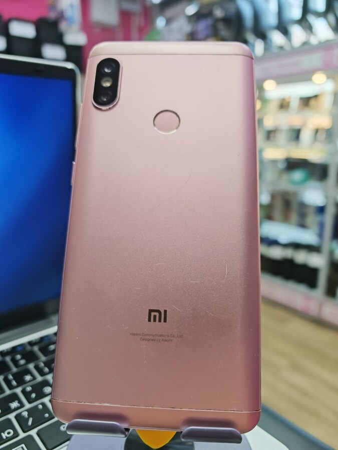 Смартфон Xiaomi Redmi note 5 4/64GB