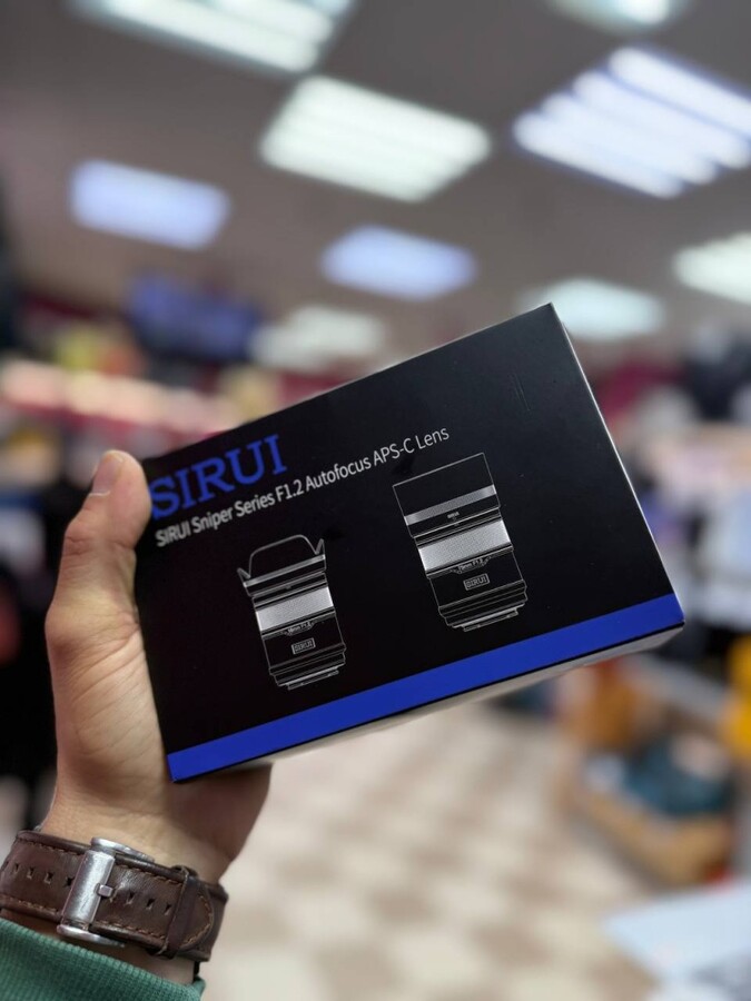 Объектив Sirui 16mm f1.2