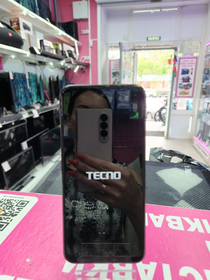 Мобильный телефон Tecno spark 30c 8-256