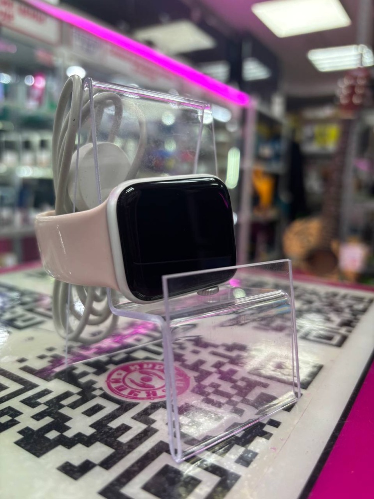 Часы Apple Watch SE 44mm 90%