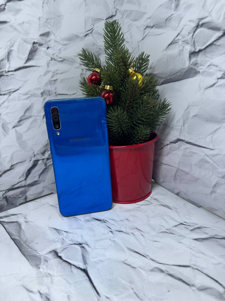 Смартфон Samsung A50 4/64