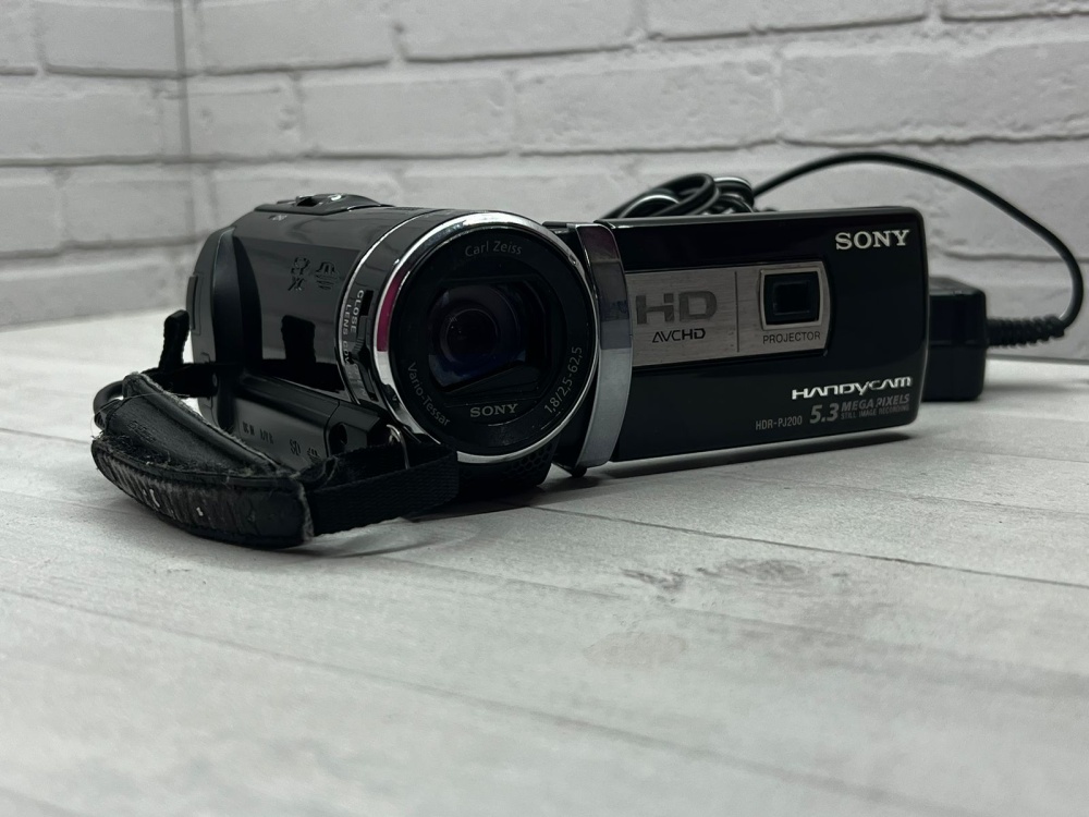 Видеокамера Sony hdr-pj200e