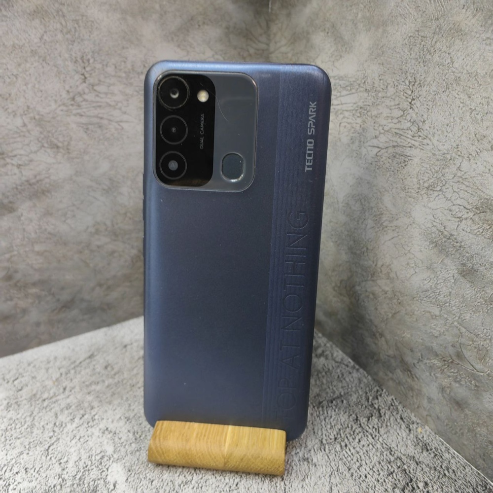 Мобильный телефон Tecno spark 8c