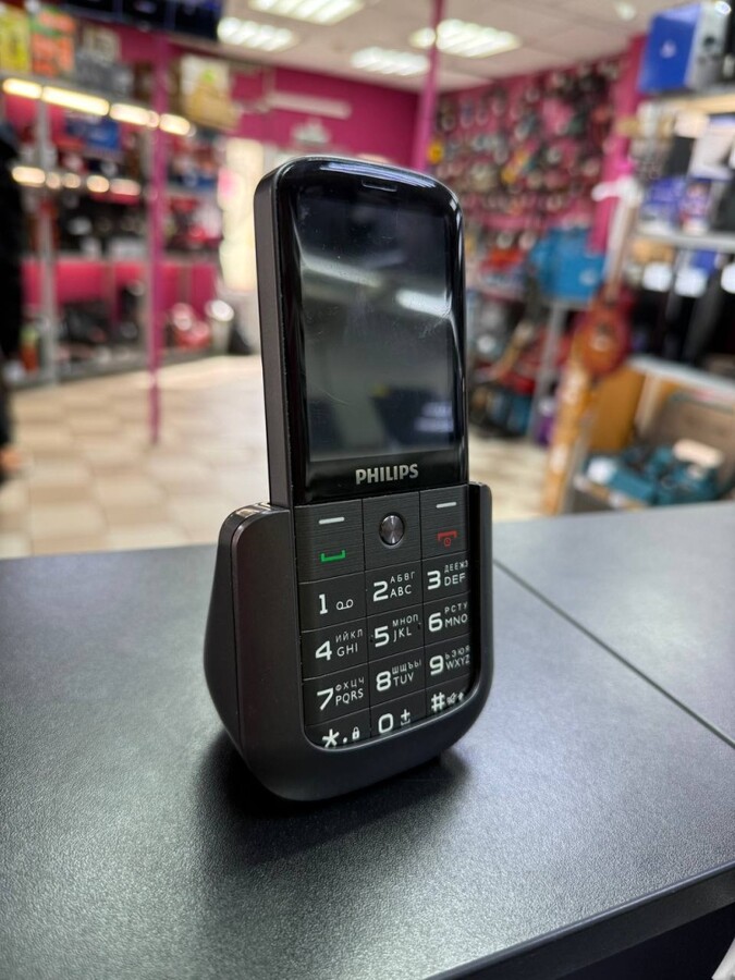 Мобильный телефон Philips