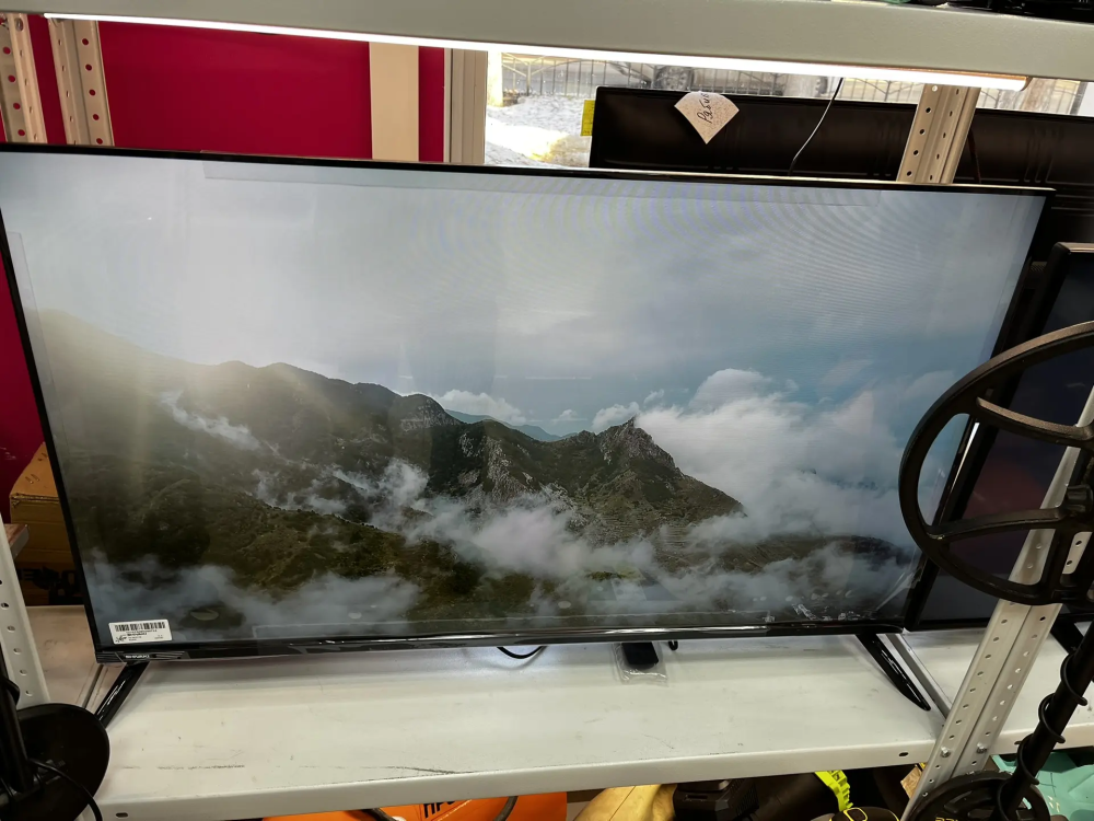 Телевизор Shivaki S43FY10