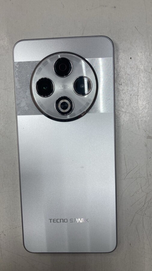 Мобильный телефон Tecno Spark 30  8\128