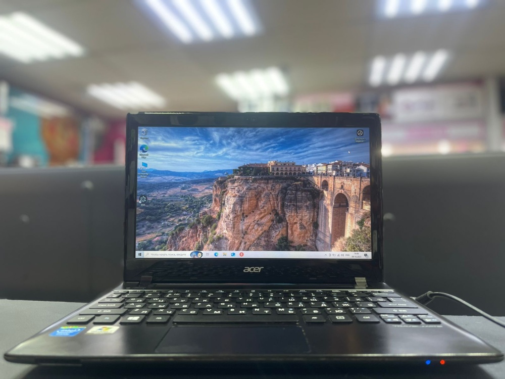 Нетбук Acer Trevel Mate B113