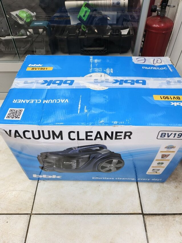 Пылесос BBK bv1901