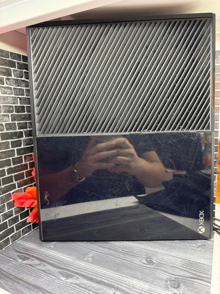 Игровая приставка XBOX ONE 500gb