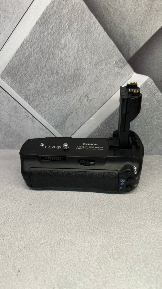 Canon  battery grip bg-e6