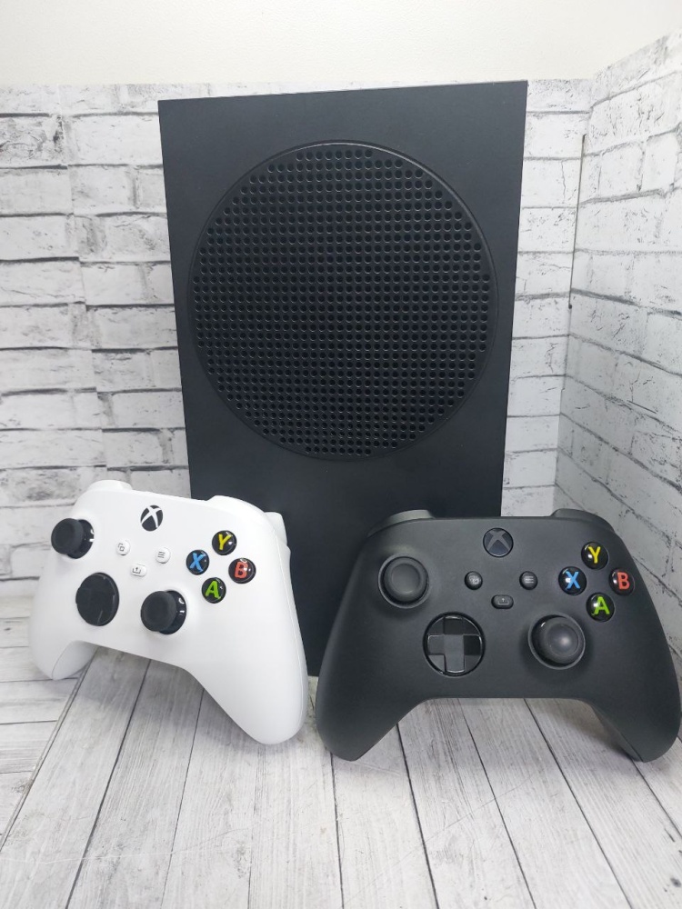 Игровая приставка XBOX Series S 1тб