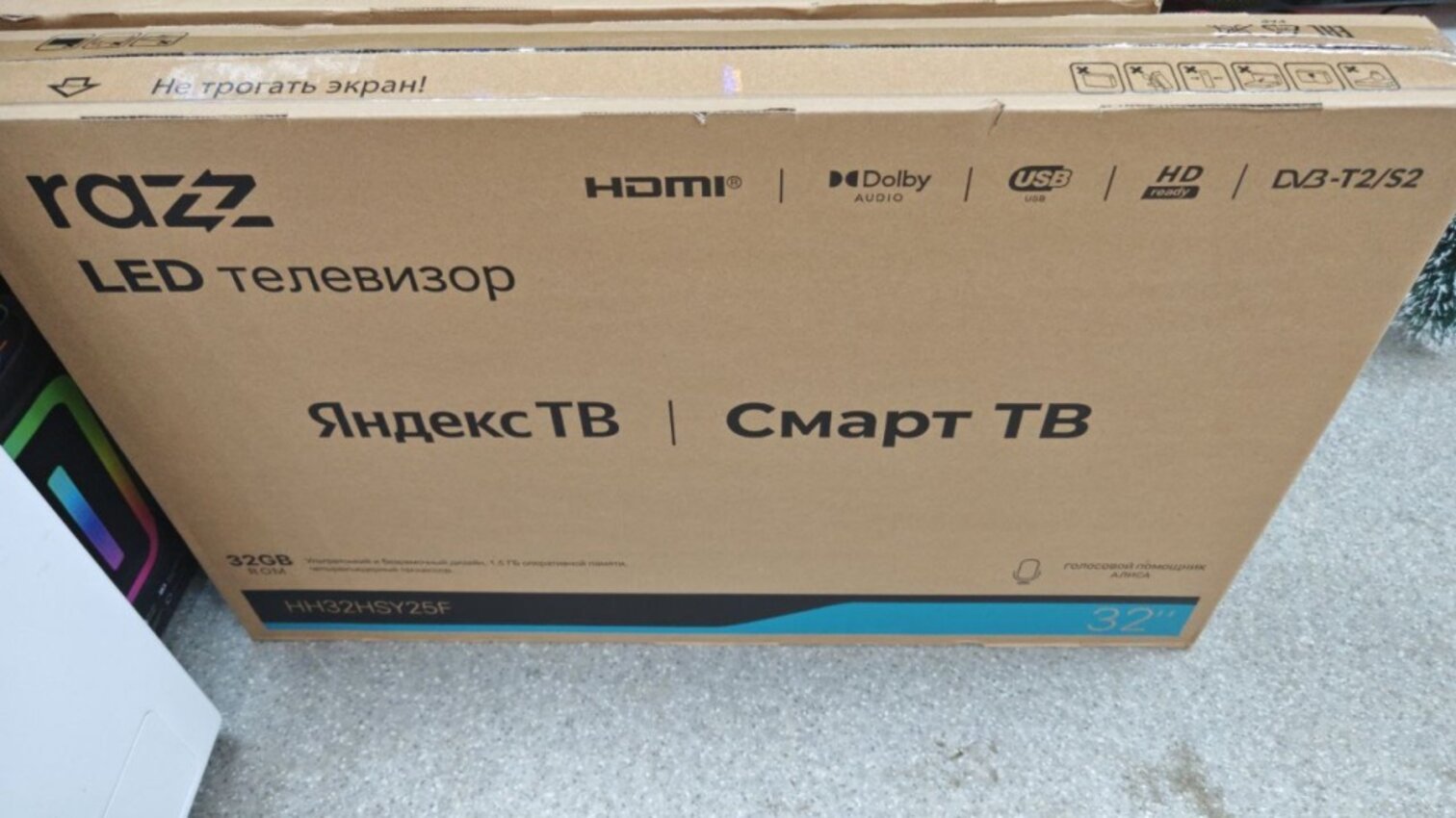 Телевизор Razz 32