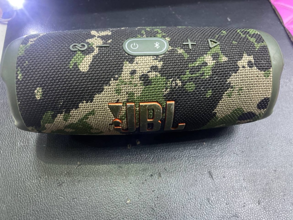 Акустика JBL Charge 5