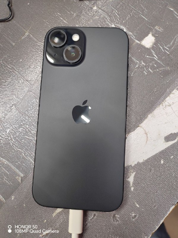 Смартфон iPhone 15 128